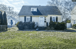 Image of an abandoned house