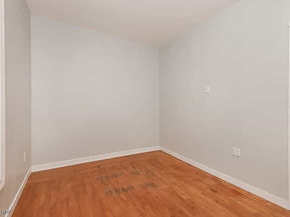 Picture of undefined, number 13