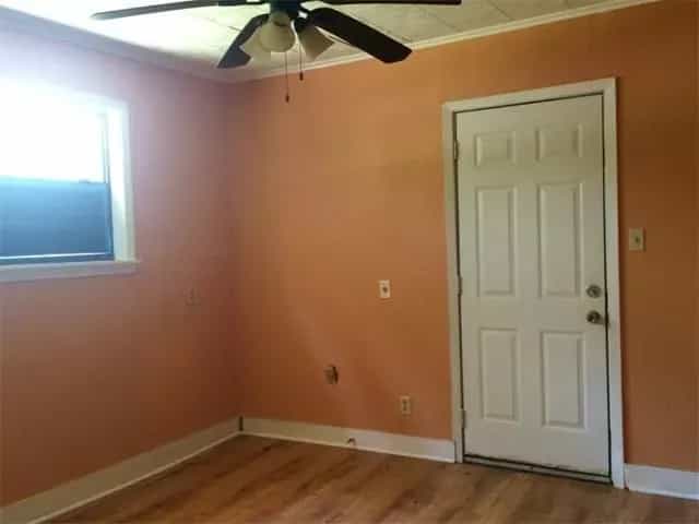Picture of undefined, number 2