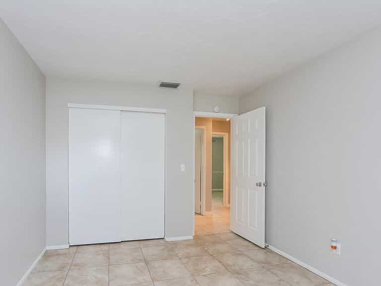 Picture of undefined, number 4