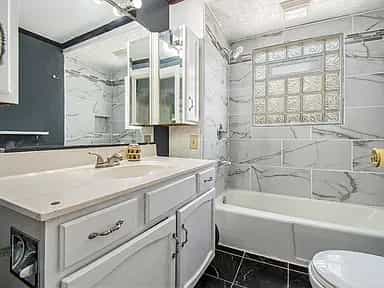 Picture of undefined, number 2