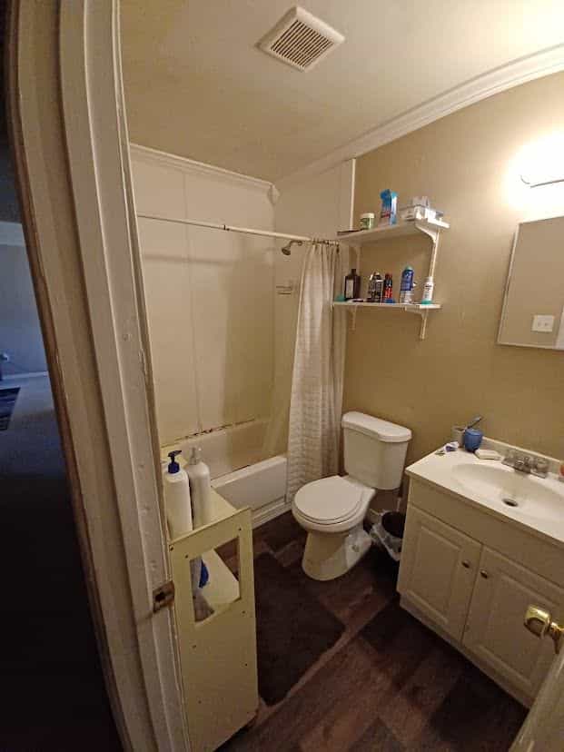 Picture of undefined, number 8