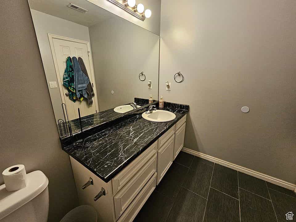Picture of undefined, number 9
