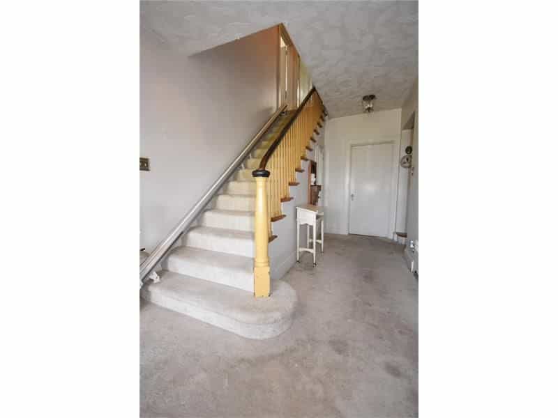 Picture of undefined, number 9