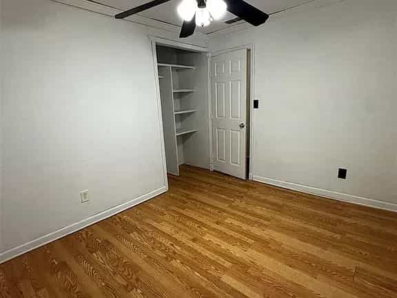 Picture of undefined, number 7