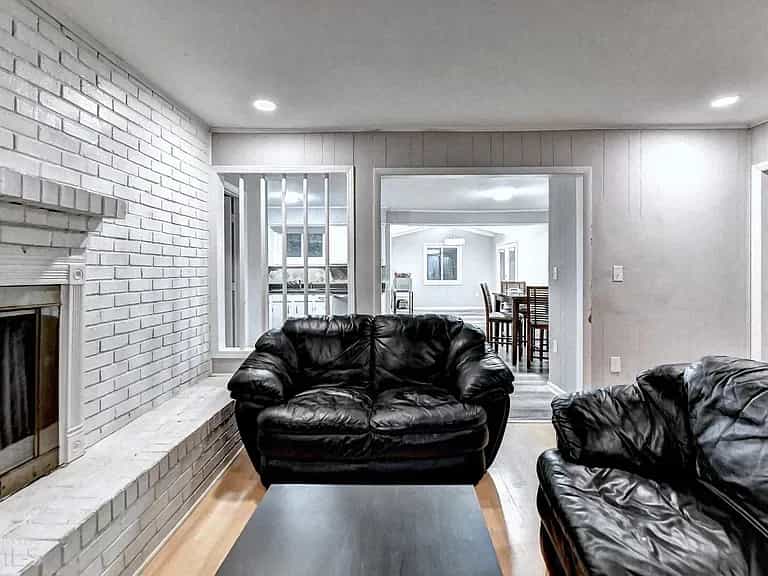 Picture of undefined, number 6