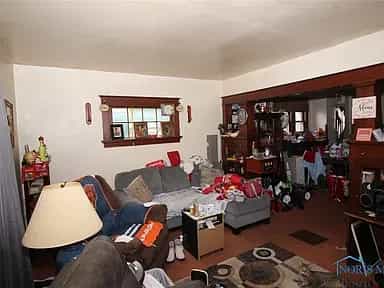 Picture of undefined, number 1