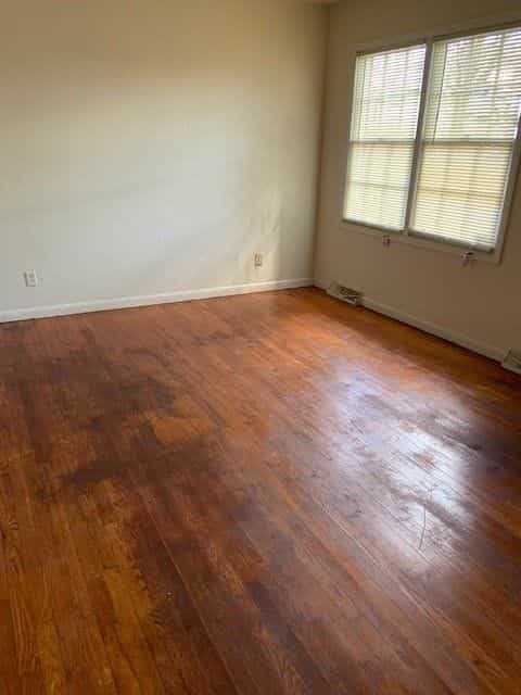 Picture of undefined, number 4