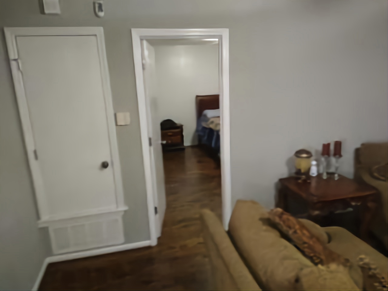 Picture of undefined, number 8