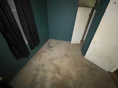 Picture of undefined, number 2