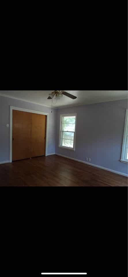 Picture of undefined, number 2