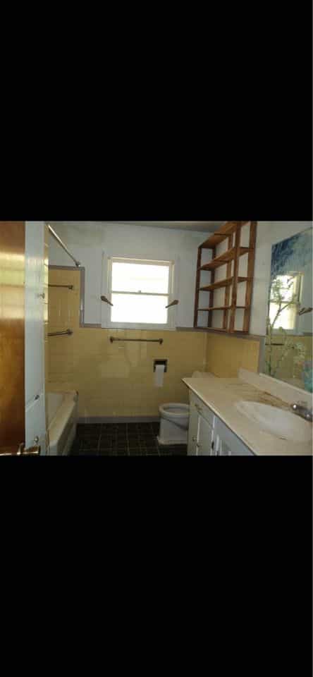 Picture of undefined, number 4