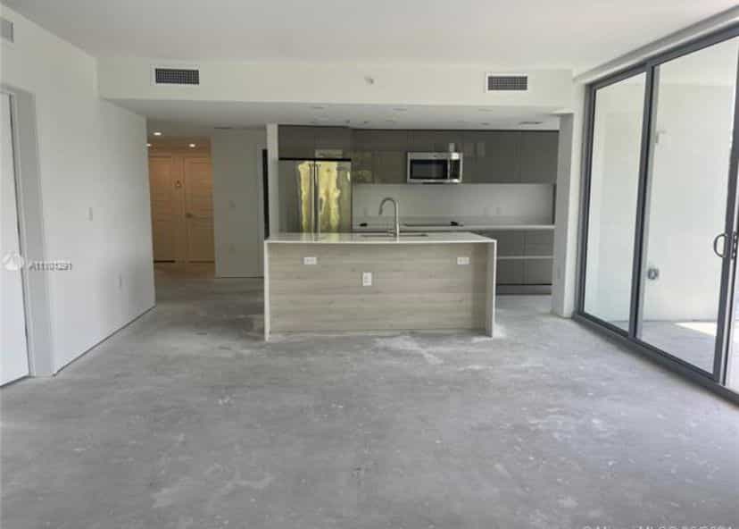 Picture of undefined, number 6