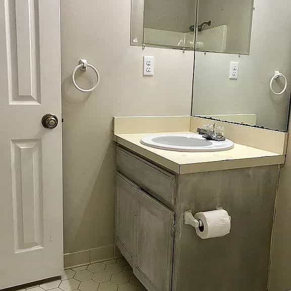 Picture of undefined, number 2