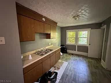 Picture of undefined, number 1