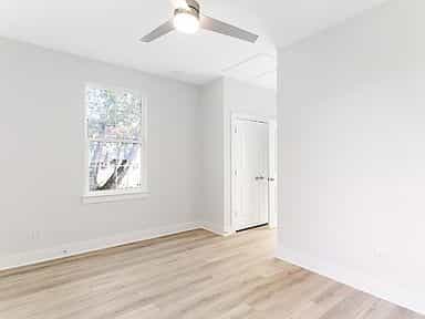 Picture of undefined, number 5