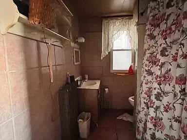 Picture of undefined, number 1