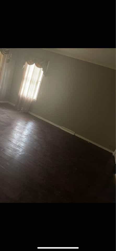 Picture of undefined, number 3