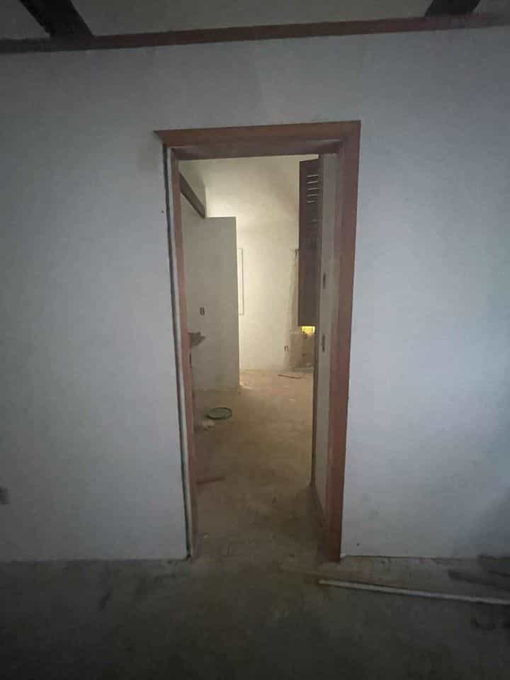 Picture of undefined, number 1