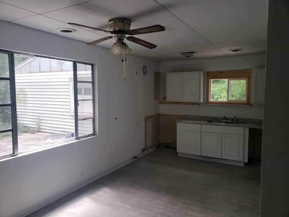 Picture of undefined, number 3