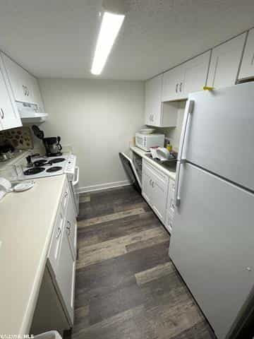 Picture of undefined, number 8