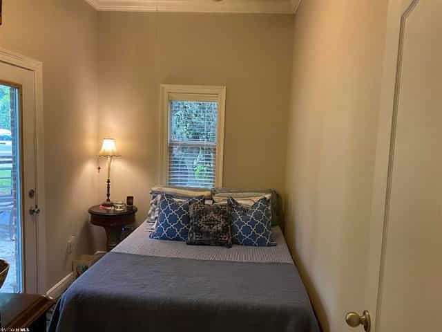 Picture of undefined, number 6