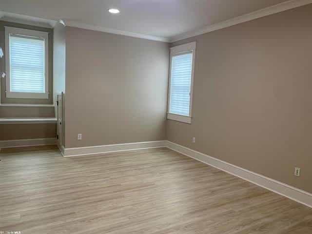 Picture of undefined, number 6