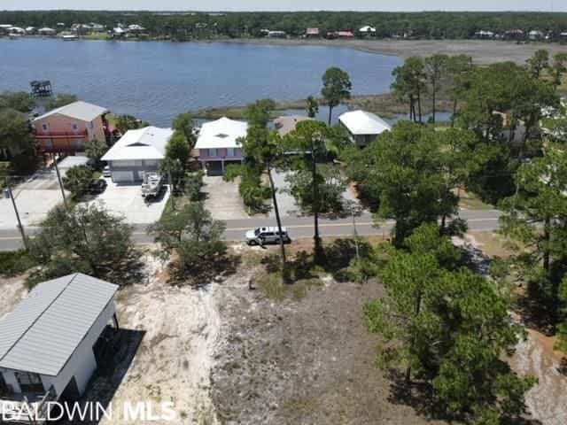 Picture of undefined, number 4