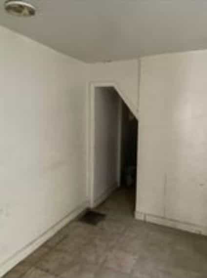 Picture of undefined, number 16