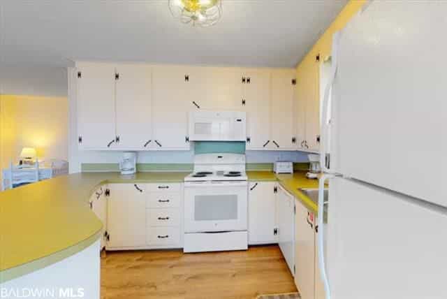 Picture of undefined, number 4