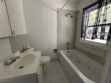 Picture of undefined, number 2