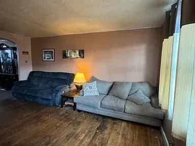 Picture of undefined, number 2