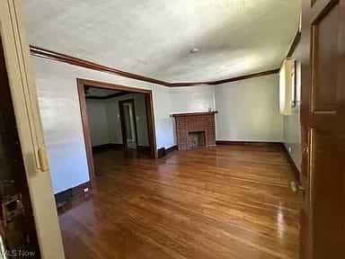 Picture of undefined, number 3