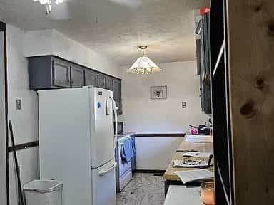 Picture of undefined, number 4
