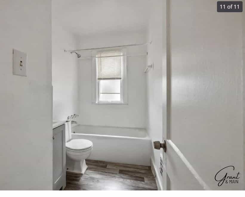 Picture of undefined, number 3