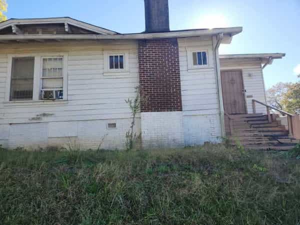Picture of undefined, number 2