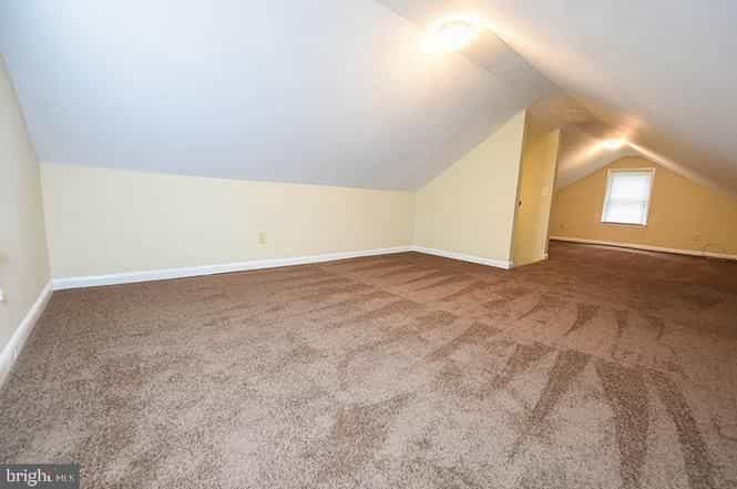 Picture of undefined, number 2