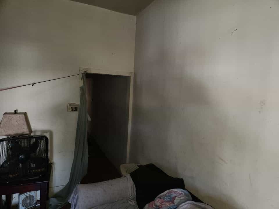 Picture of undefined, number 3