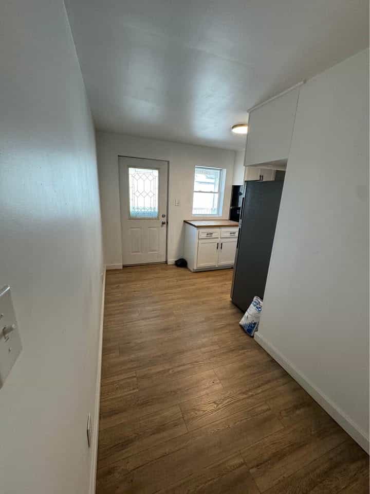 Picture of undefined, number 10