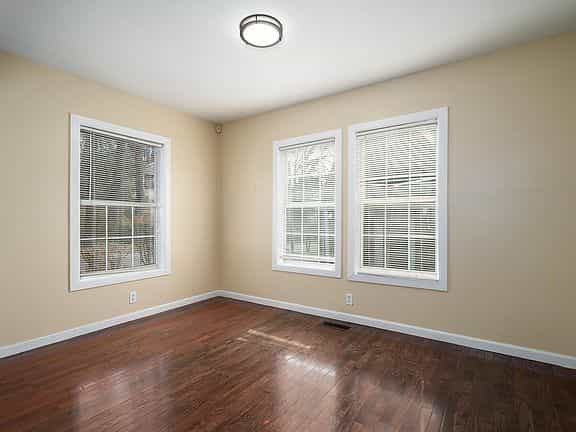 Picture of undefined, number 6