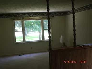 Picture of undefined, number 2