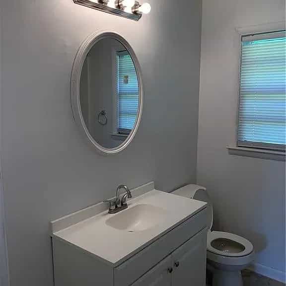 Picture of undefined, number 3