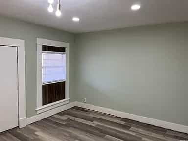 Picture of undefined, number 3