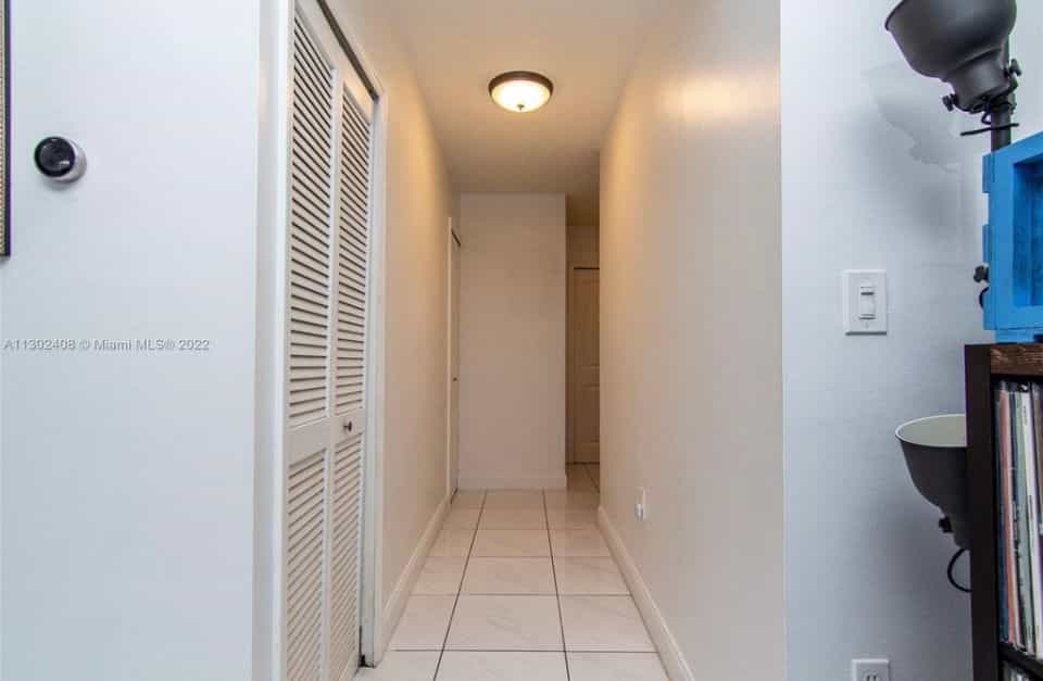 Picture of undefined, number 17