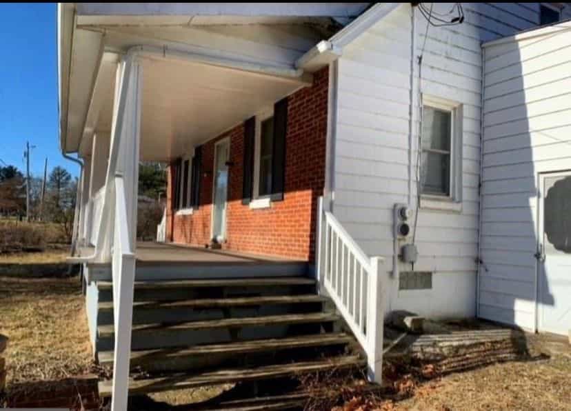 Picture of undefined, number 8