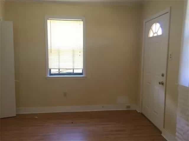 Picture of undefined, number 6