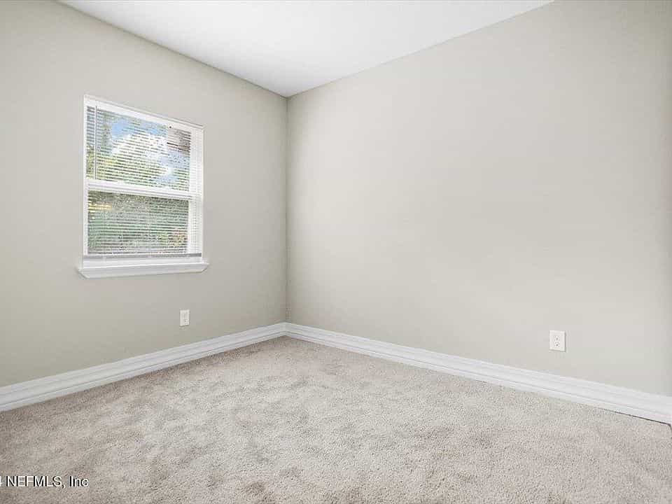 Picture of undefined, number 6