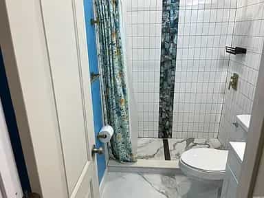 Picture of undefined, number 1
