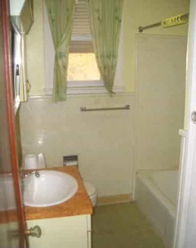 Picture of undefined, number 10
