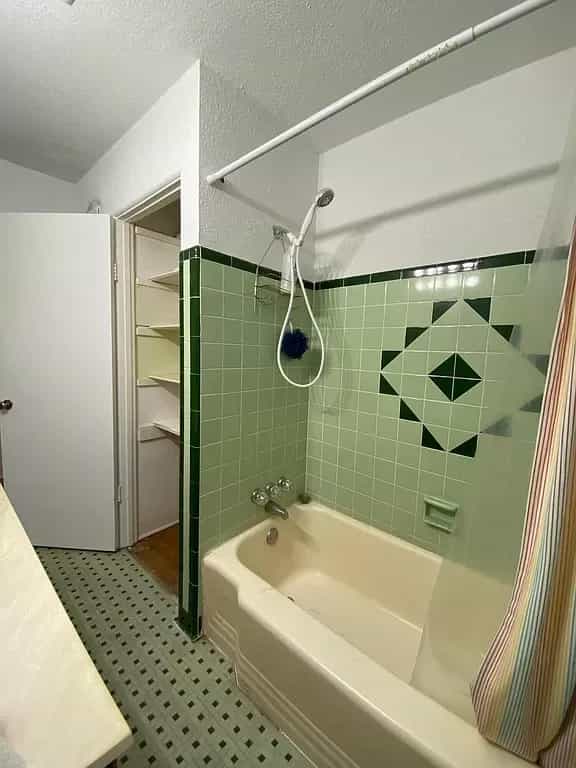 Picture of undefined, number 11